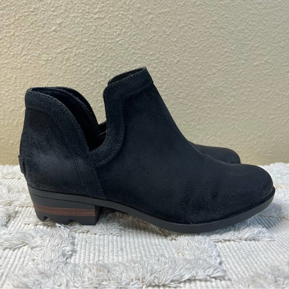 Sorel Shoes - Sorel Lolla Cut-Out Ankle Bootie Boots Suede Leather Waterproof Black Size 8.5